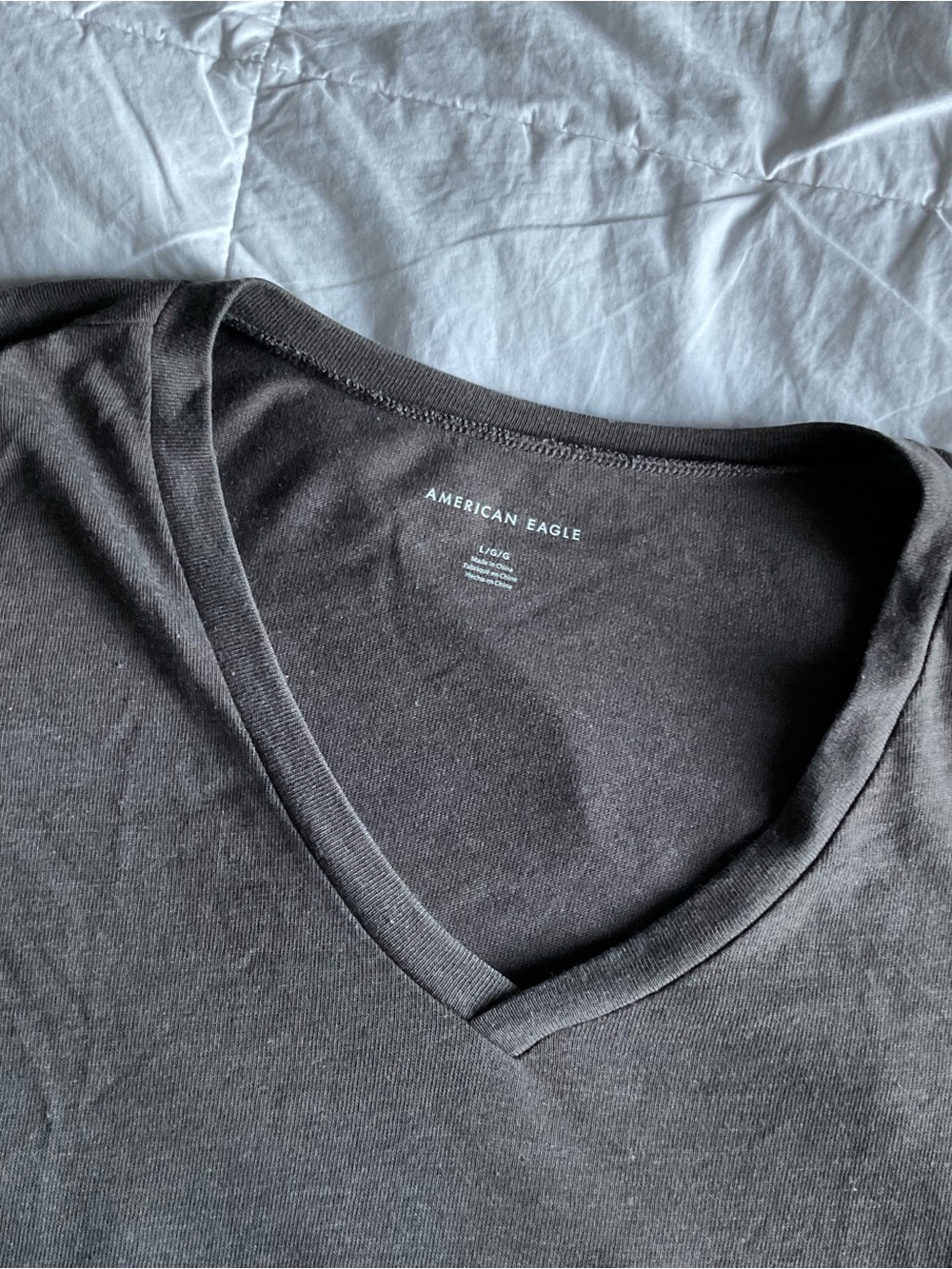 American Eagle V Neck Tee - Picture 2 of 4